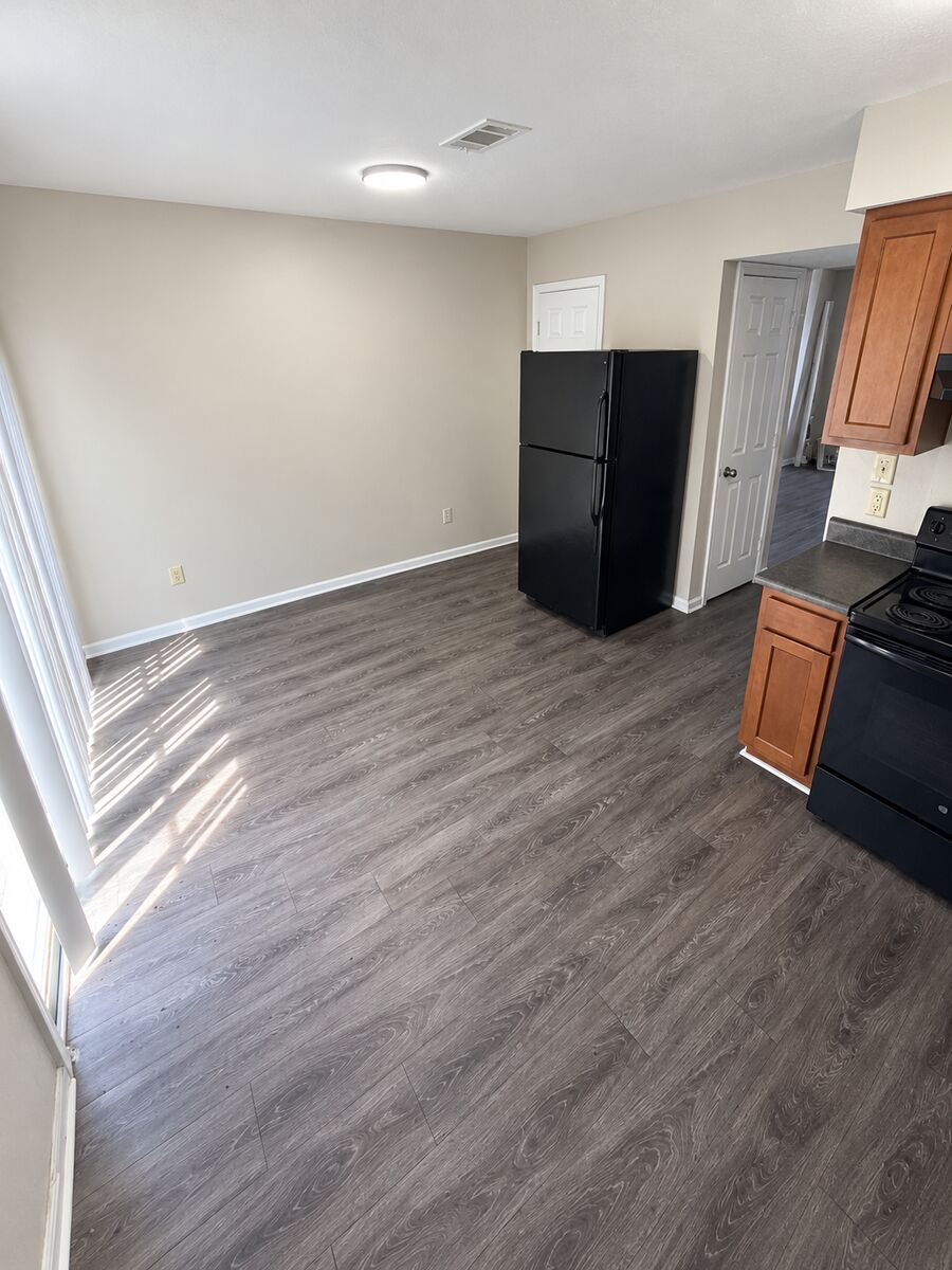 Kitchen eating area in a 3-bedroom apartment at Canterbury Station