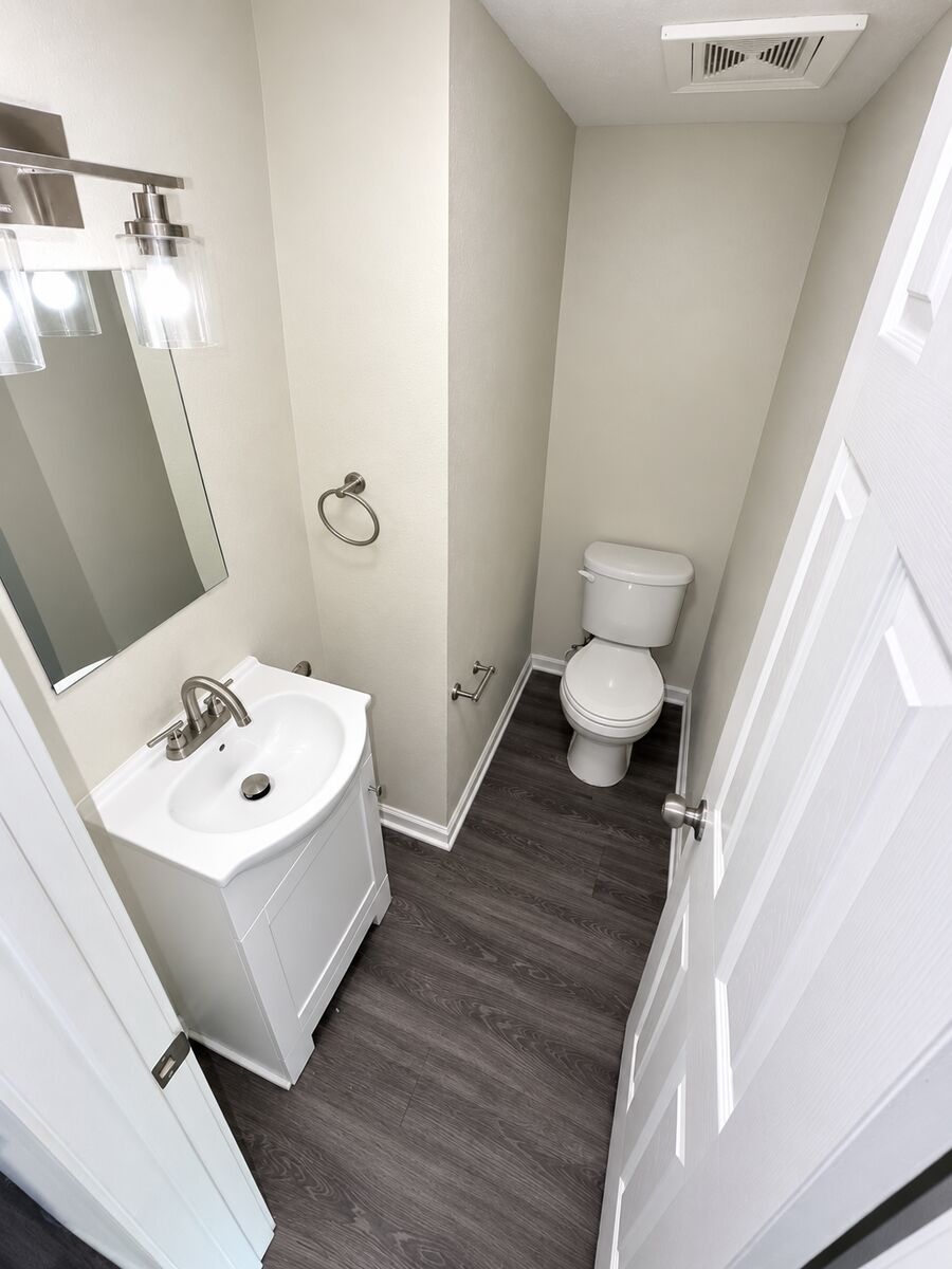 Half bathroom in a 3-bedroom apartment at Canterbury Station